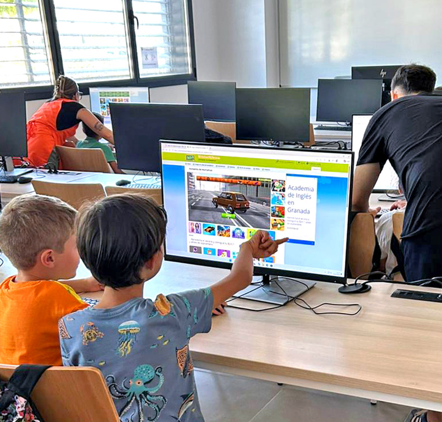 Noticia: Nuevas Tecnologías en las Escuelas de Verano El Saliente 2026