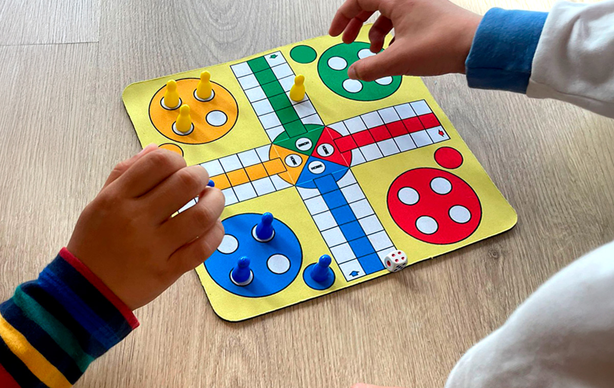 Ludotecas El Saliente. Un Espacio de Juegos y Aprendizaje. Atención a la Infancia y Familia 