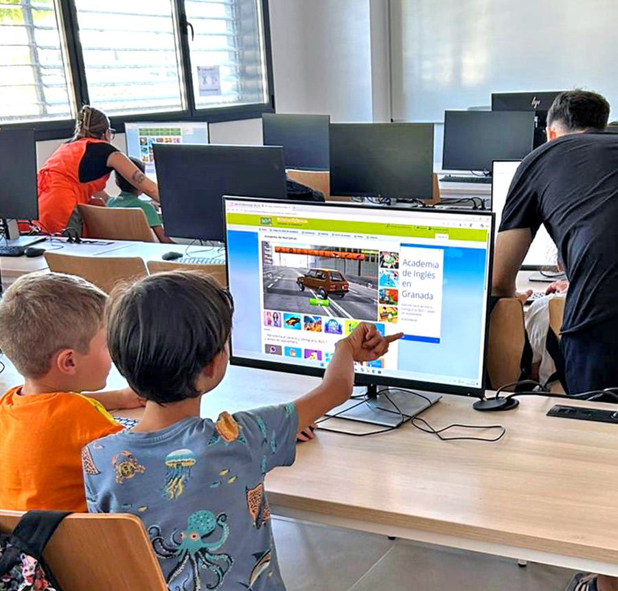 Noticia: Nuevas Tecnologías en las Escuelas de Verano El Saliente 2026