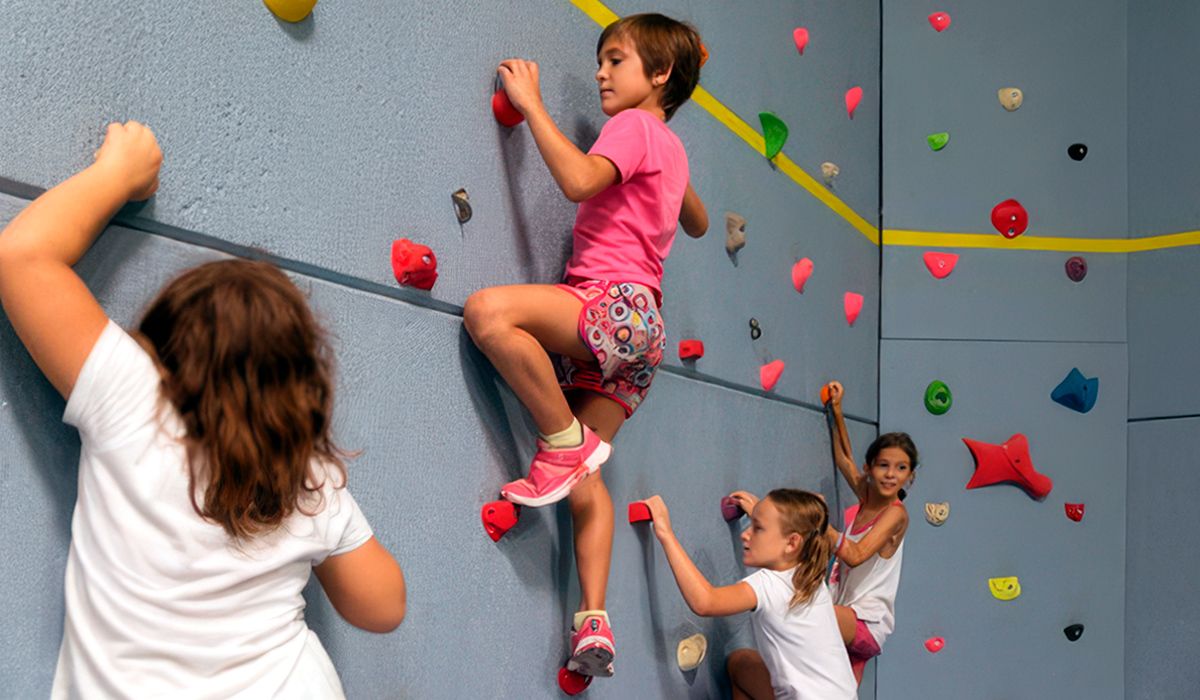 Galeria de Fotos: Escuelas de Verano El Saliente. Foto 1