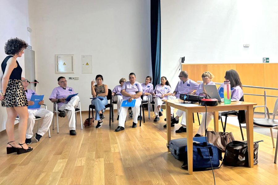 Noticia: Formación en humanización de los cuidados para mejorar la atención a personas con discapacidad o dependencia