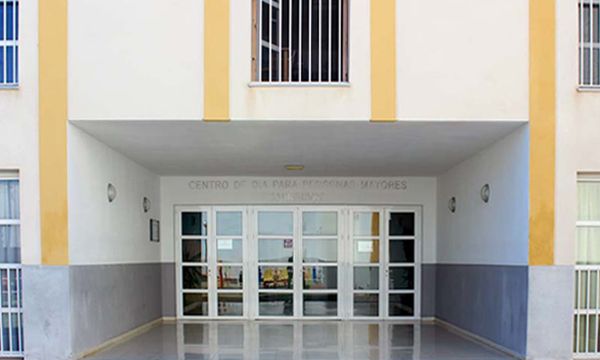 Centro de Día para Mayores Minerva. Benahadux, Almería. El Saliente