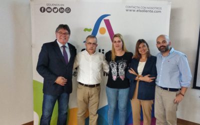 El Saliente organiza un encuentro en el que los partidos políticos exponen sus propuestas de cara al 26M